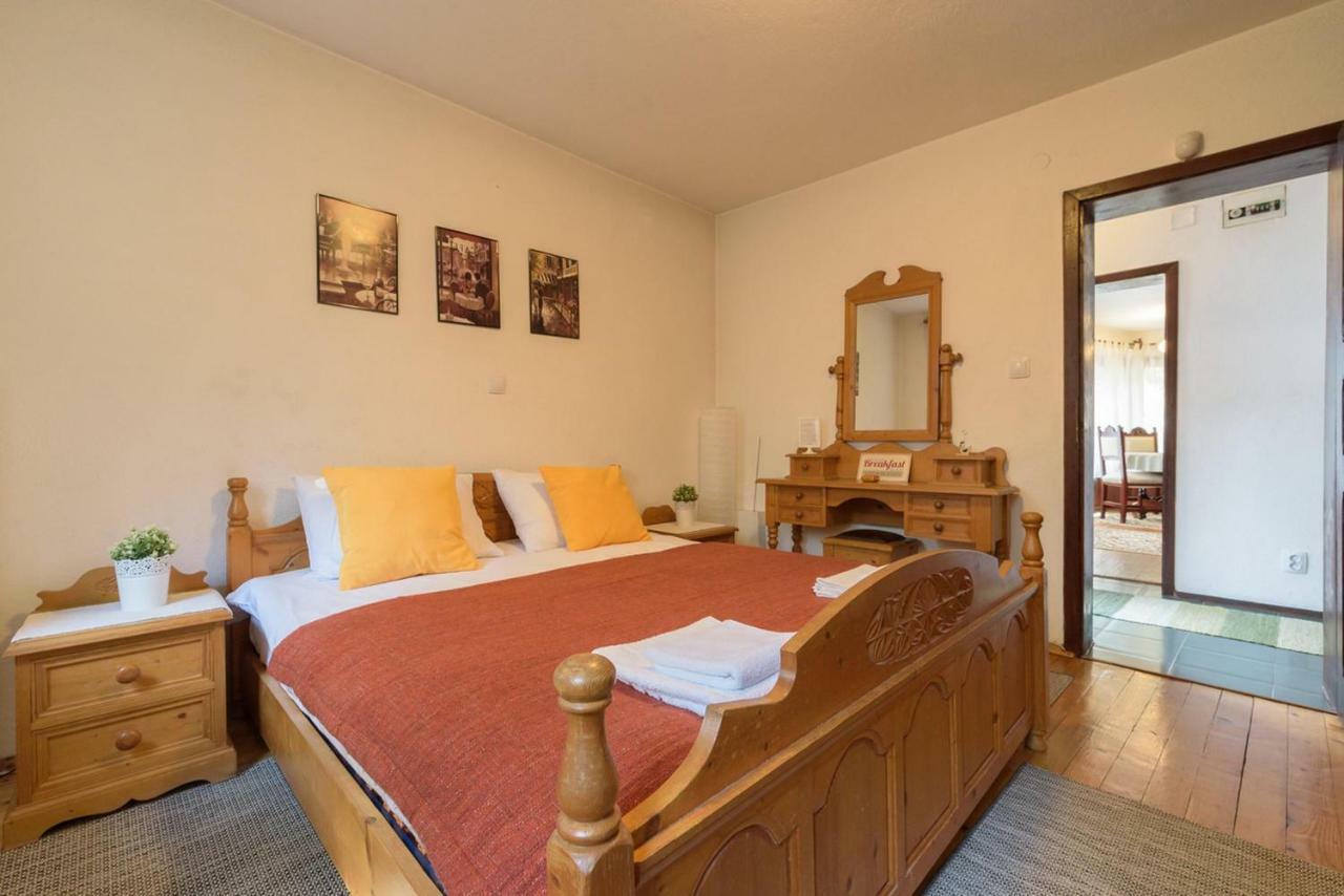 The House With The Piano Hotel Plovdiv Bagian luar foto